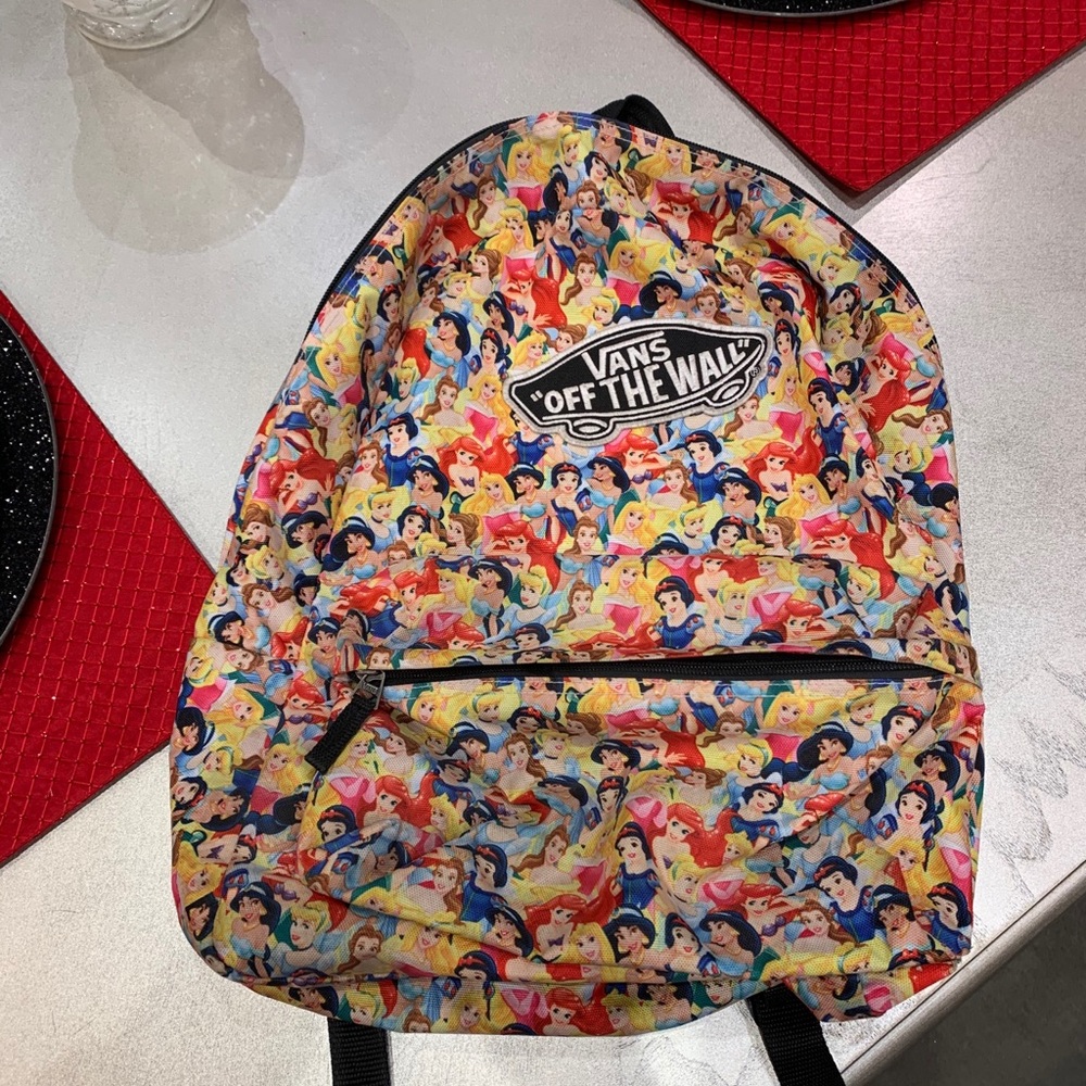 VANSxDISNEY BACKPACK😍